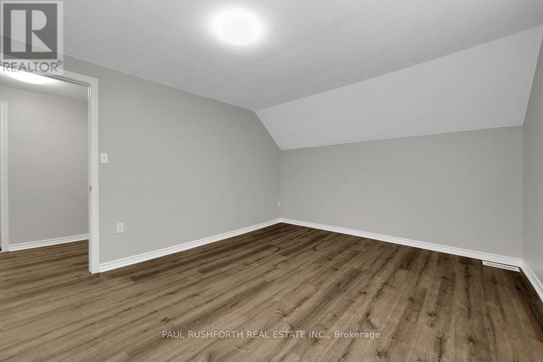 29614409/919-laurier-street/town-of-rockland/clarence-rockland/ontario/K4K1E3_18