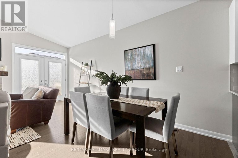 29372252/433-sterling-avenue/clarencerockland-twp/clarence-rockland/ontario/K4K0M5_12