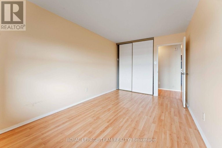 28568196/2005-1785-frobisher-lane/riverview-park/ottawa/ontario/K1G3T7_16