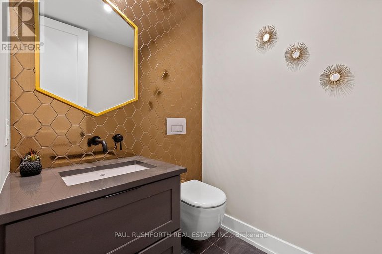 29071484/123-chandelle-private/carp/ottawa/ontario/K0A1L0_23