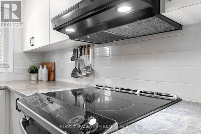 28918556/24-hyannis-avenue/cedargrovefraserdale/ottawa/ontario/K2J2W8_8