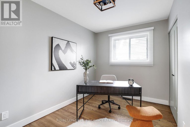 29123803/2320-nerta-street/hawthorne-meadows/ottawa/ontario/K1G1E5_30