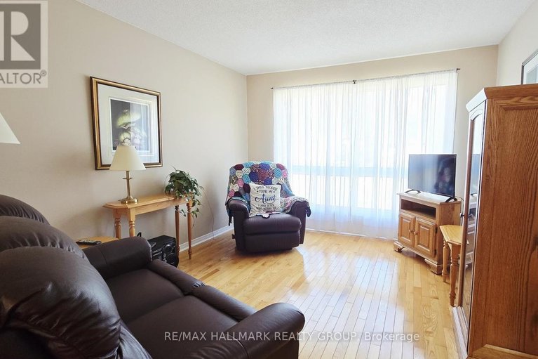 29675642/119-archie-street/constance-bay/ottawa/ontario/K0A3M0_5