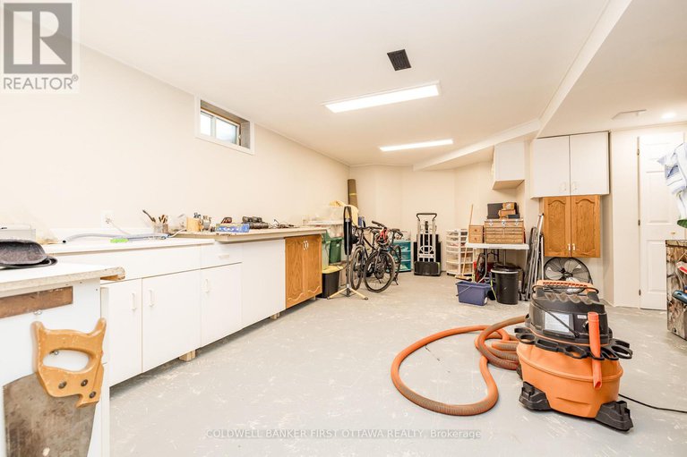 28917616/9-lone-meadow-trail/stittsville-central/ottawa/ontario/K2S1C9_32