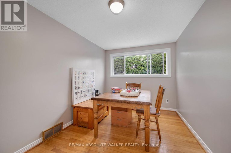 28463619/1881-greenacre-crescent/beacon-hill-south/ottawa/ontario/K1J6S7_16