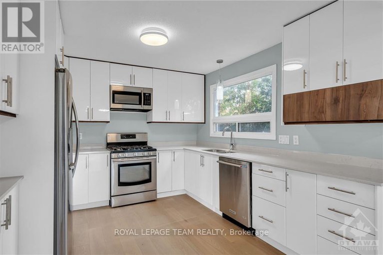 27664923/2196-lenester-avenue/mckellar-heights/ottawa/ontario/K2A1L5_7
