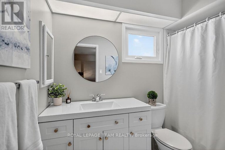 28990886/9-riding-way/bridlewood/ottawa/ontario/K2M1C3_31