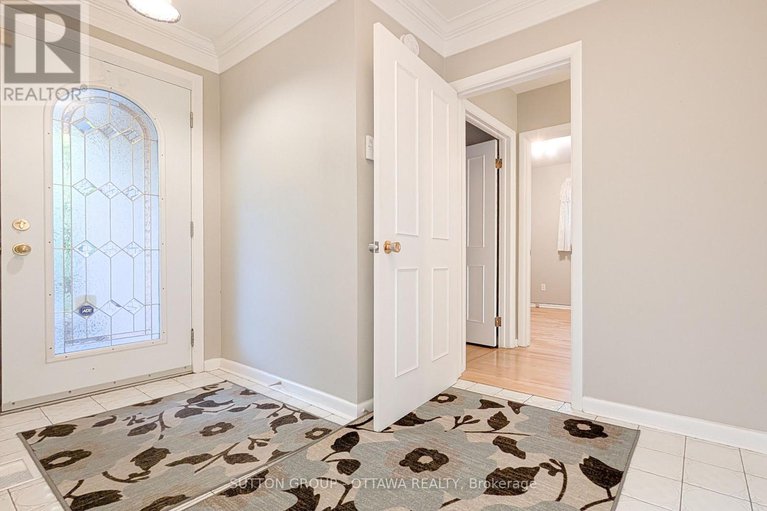 28861066/866-claude-street/castle-heightsrideau-high/ottawa/ontario/K1K2S6_4