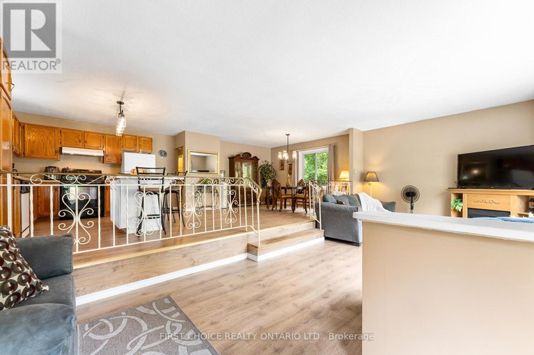 28507274/96-constance-lake-road/kanata-north-east/ottawa/ontario/K2K1X7_6