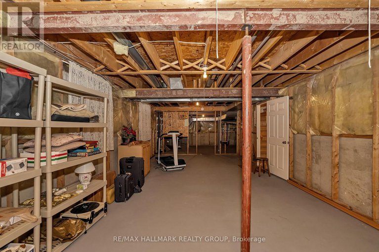 29212913/1835-windflower-way/chapel-hill/ottawa/ontario/K1C5Z8_29