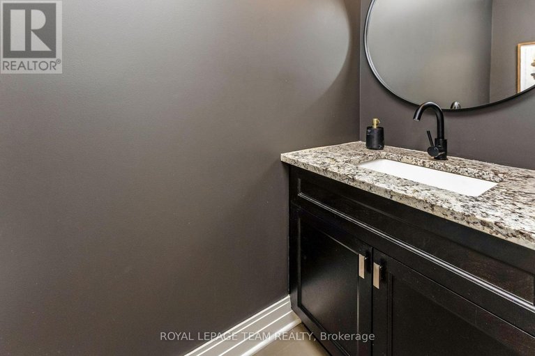 29652358/121-woodhurst-crescent/stittsville-south/ottawa/ontario/K2S0T4_4