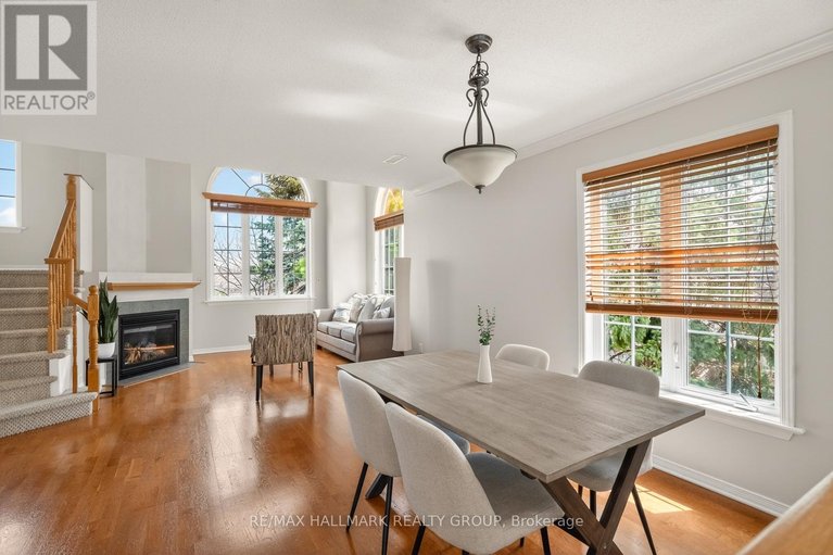 29659559/142-gatestone-private/beacon-hill-south/ottawa/ontario/K1J1K5_11