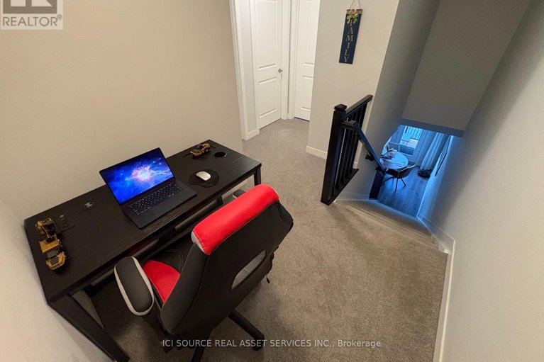 29263044/617-quilter-row/goulbourn-twp-from-franktown-rdsouth-to-rideau/ottawa/ontario/K0A2Z0_18