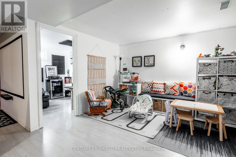 29555466/11-strachan-avenue/long-sault/south-stormont/ontario/K0C1P0_24