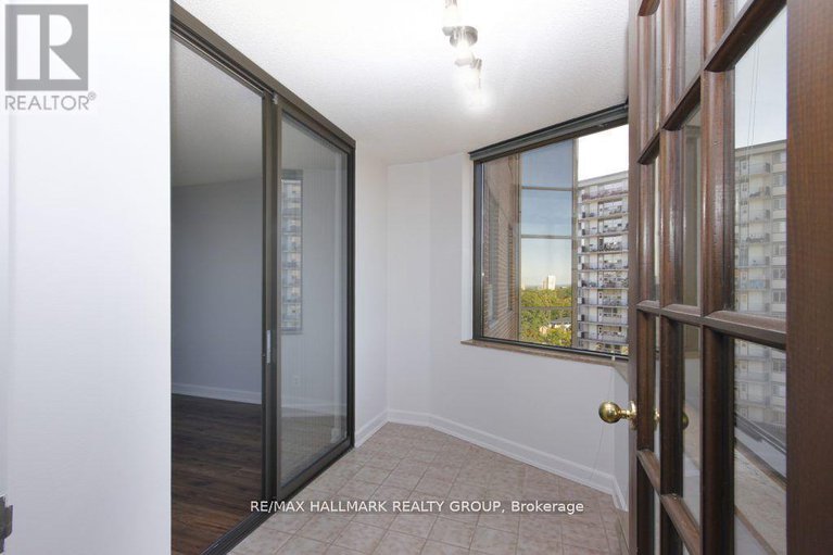 28567258/605-2019-carling-avenue/carlingwood/ottawa/ontario/K2A4A2_16