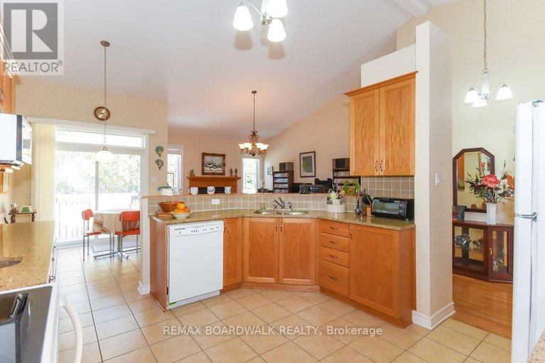 29665089/1861-mickelberry-crescent/notting-hillsummerside/ottawa/ontario/K4A0P2_11