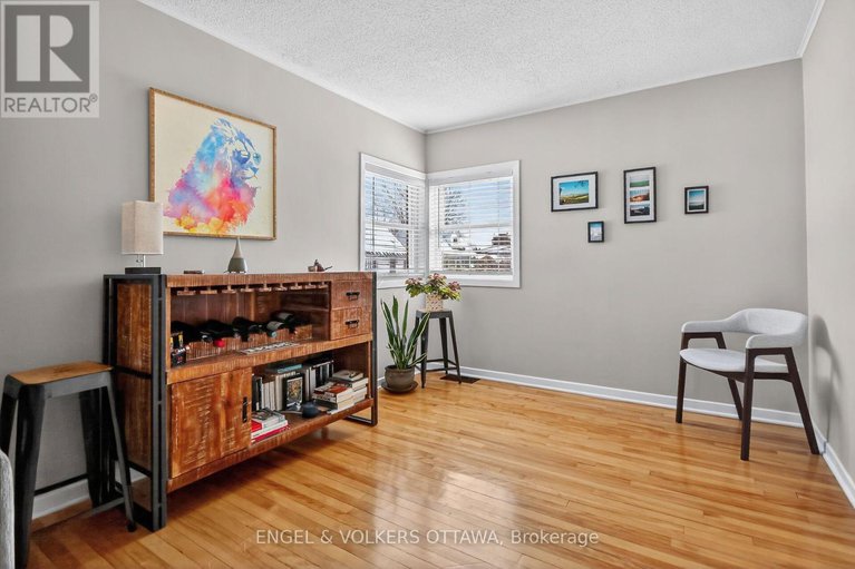 29397615/1235-erie-avenue/ridgemont/ottawa/ontario/K1V6G5_11