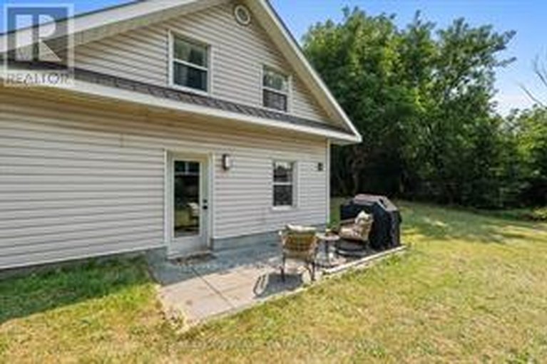 29626971/10-campbell-reid-court/rural-kanata-central/ottawa/ontario/K2K1X7_21