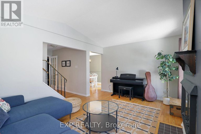 29406077/39-barra-avenue/glencairnhazeldean/ottawa/ontario/K2L2R9_9
