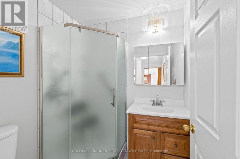 28315563/16-denewood-crescent/pineglencountry-place/ottawa/ontario/K2E7G5_25