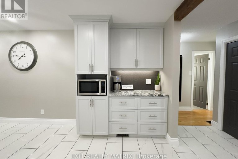 29119541/12187-county-road-3-road/winchester/north-dundas/ontario/K0C2K0_12