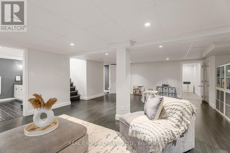 28629016/752-smyth-road/elmvale-acres/ottawa/ontario/K1G1P1_34