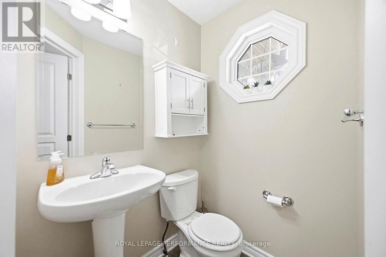 29464157/511-voie-du-pin-rouge-way/mer-bleuebradley-estatesanderson-park/ottawa/ontario/K1W0C4_12