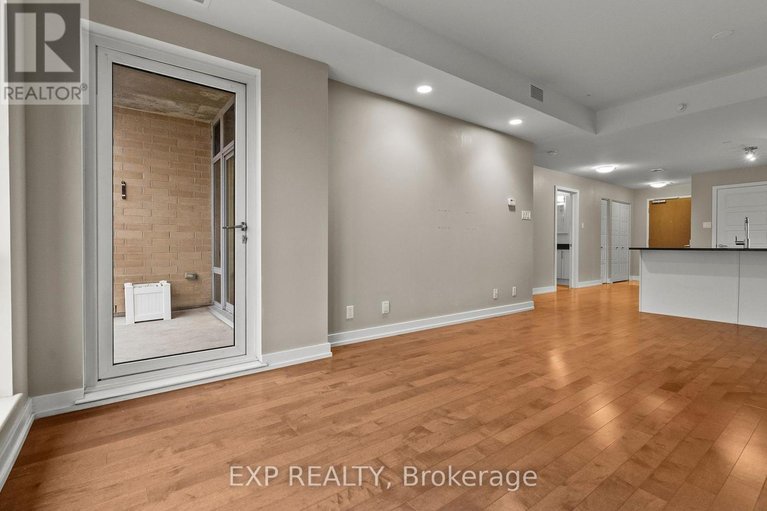 29557757/1006-330-titan-private/borden-farmstewart-farmcarleton-heightsparkwood-hills/ottawa/ontario/K2G1G3_13