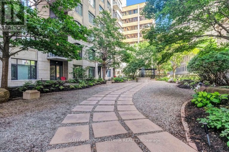 28799936/802-95-bronson-avenue/ottawa-centre/ottawa/ontario/K1R1E2_27