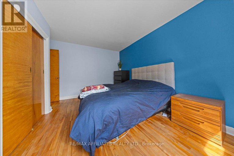 28777178/1490-laperriere-avenue/carlington/ottawa/ontario/K1Z7S9_25