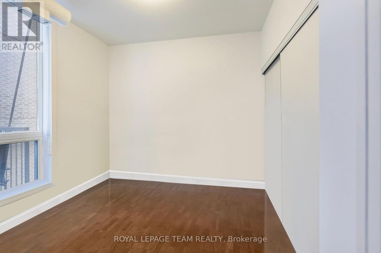 28570560/308-360-cumberland-street/lower-townbyward-market/ottawa/ontario/K1N0B1_14