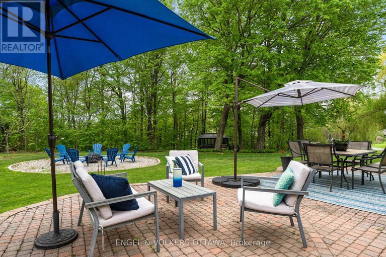 28604093/935-fieldown-street/cumberland-ridge/ottawa/ontario/K4C1B9_35