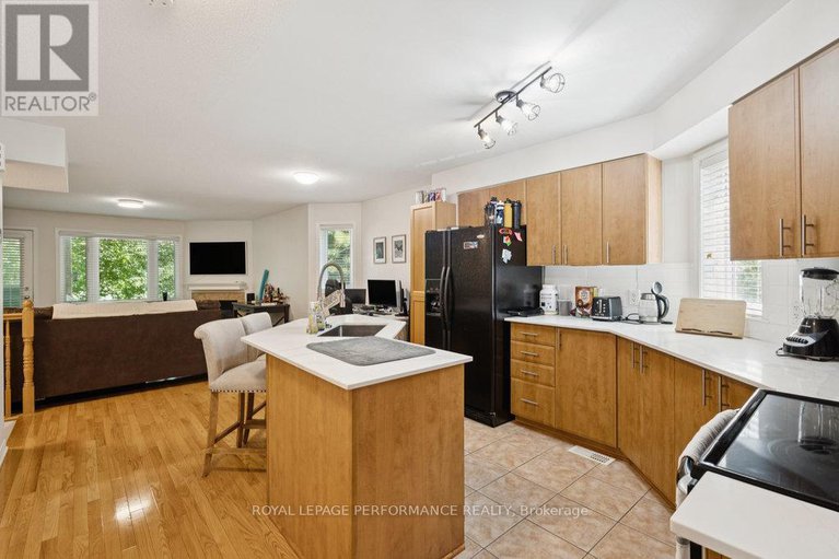 28620817/19-90-steele-park-private/cyrville/ottawa/ontario/K1J0J2_15