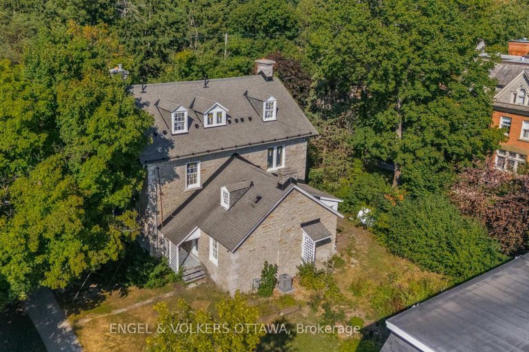 28835808/71-thomas-street/new-edinburgh/ottawa/ontario/K1M1M7_12