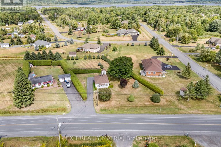 28827770/48-front-road-w/lorignal/champlain/ontario/K0B1K0_26