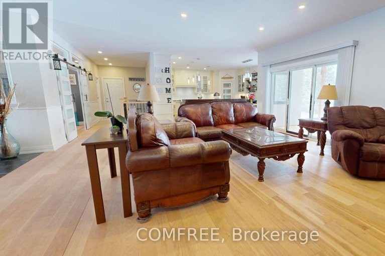 29303604/6264-nick-adams-road/osgoode-twp-north-of-reg-rd-6/ottawa/ontario/K4P1H2_5