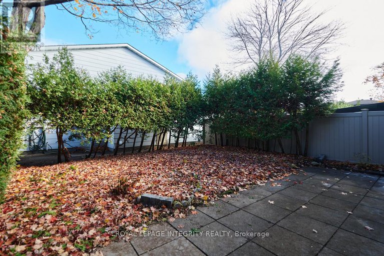 29079650/3-ashwick-court/craig-henrywoodvale/ottawa/ontario/K2G3S4_31