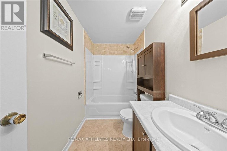 28695560/3192-bannon-way/blossom-parkkemp-parkfindlay-creek/ottawa/ontario/K1T1T3_26