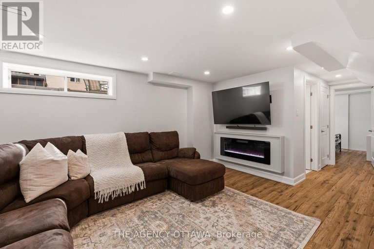 29677270/1625-bottriell-way/fallingbrookpineridge/ottawa/ontario/K4A1W5_40