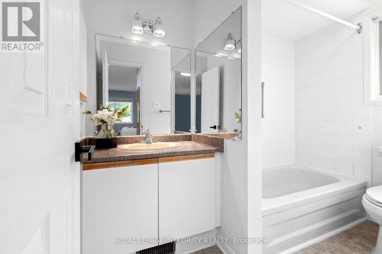 29051737/11-royal-field-crescent/longfields/ottawa/ontario/K2J4G1_19