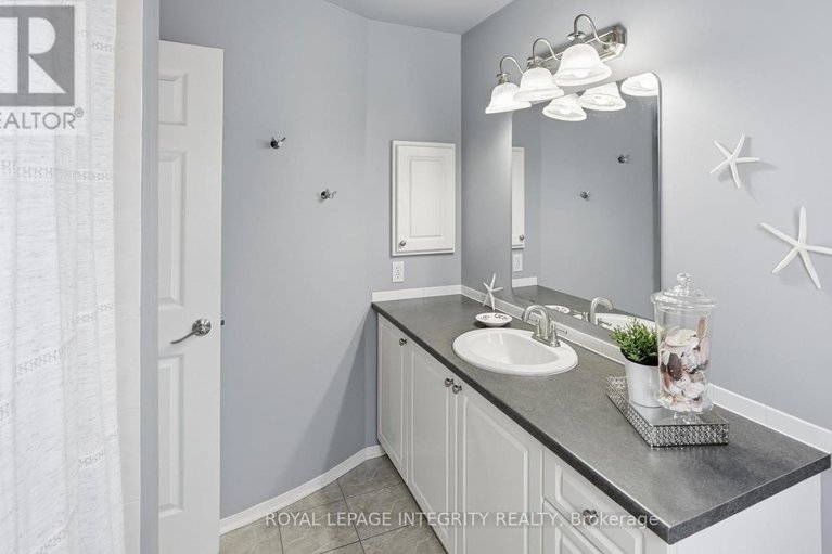 29430717/20-farmfield-crescent/emerald-meadowstrailwest/ottawa/ontario/K2M2S9_30