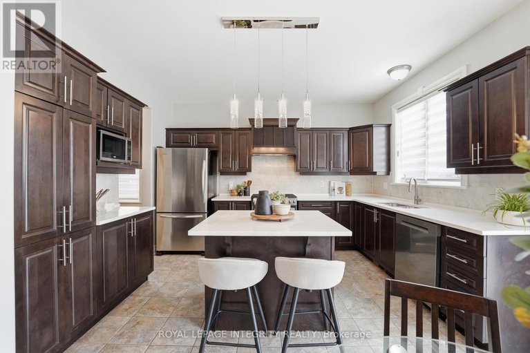 29633491/113-thivierge-court/town-of-rockland/clarence-rockland/ontario/K4K0E7_12