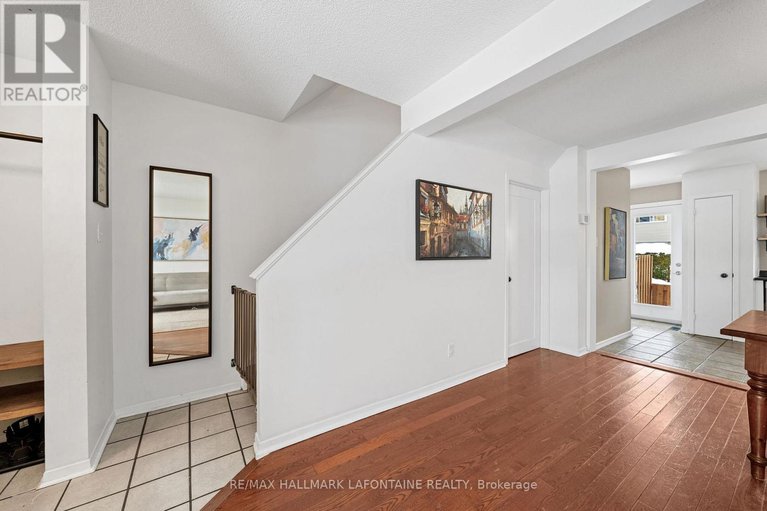 29389069/2275-orient-park-drive/blackburn-hamlet-south/ottawa/ontario/K1B4Y2_17