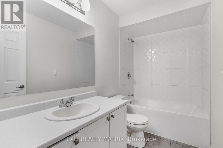 29254441/839-henslows-circle/avalon-west/ottawa/ontario/K4A5H7_22