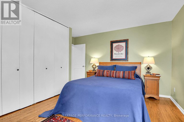 29388730/2248-quinton-street/urbandale-acres/ottawa/ontario/K1H6V3_13