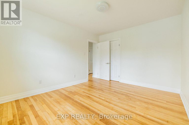 28811439/1954-rosebella-avenue/blossom-parkleitrim/ottawa/ontario/K1T1G7_16
