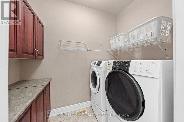 29572534/5440-wadell-court/manotick-village-manotick-estates/ottawa/ontario/K4M1L3_22