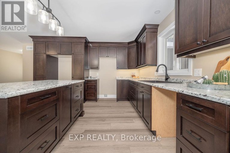 28048790/912-burnstown-road/mcnabbraeside-twps/mcnabbraeside/ontario/K0J1G0_29