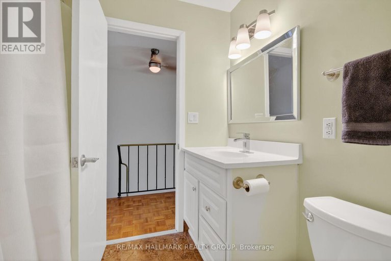 29430893/23-1821-walkley-road/urbandale-acres/ottawa/ontario/K1H6X9_21