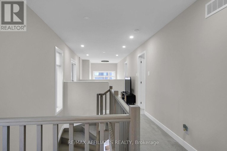 28932599/357-shoveler-grove/riverside-southgloucester-glen/ottawa/ontario/K4M1B2_22